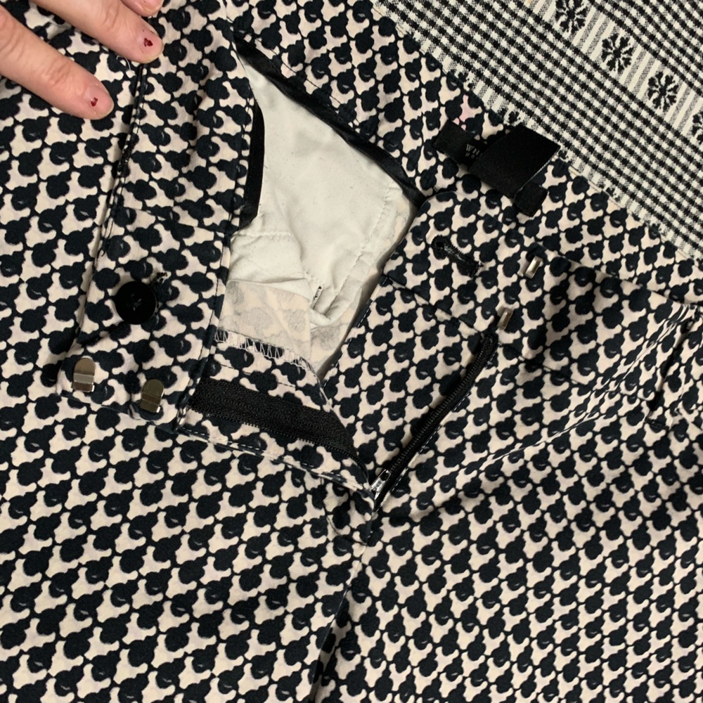 White House Black Market Black and White Patterned Skinny Pants - Picture 2 of 11